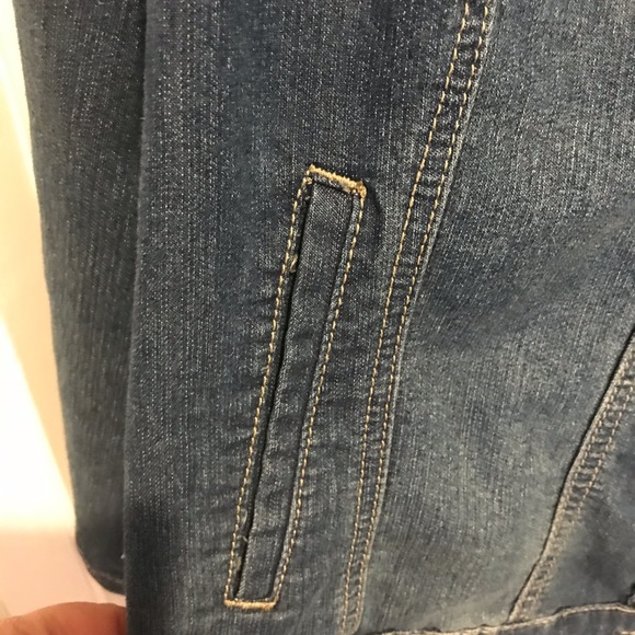 Denim jacket - Picture 3 of 4